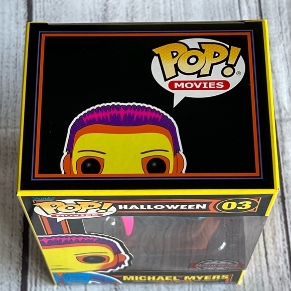 Michael Myers Funko Pop Blacklight Special Edition - Picture 8 of 8